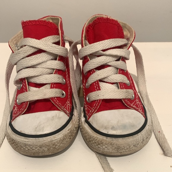 Converse red and white high top shoes size 4. - Picture 7 of 7